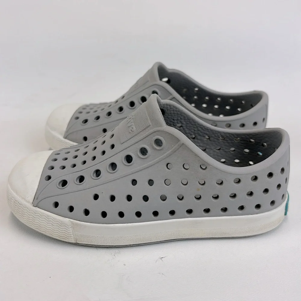 NATIVE Jefferson Gray SlipOn Water Shoes Kids Size C8
